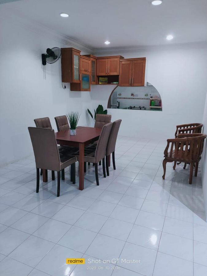 Naurah Homestay Sungai Petani Eksteriør bilde