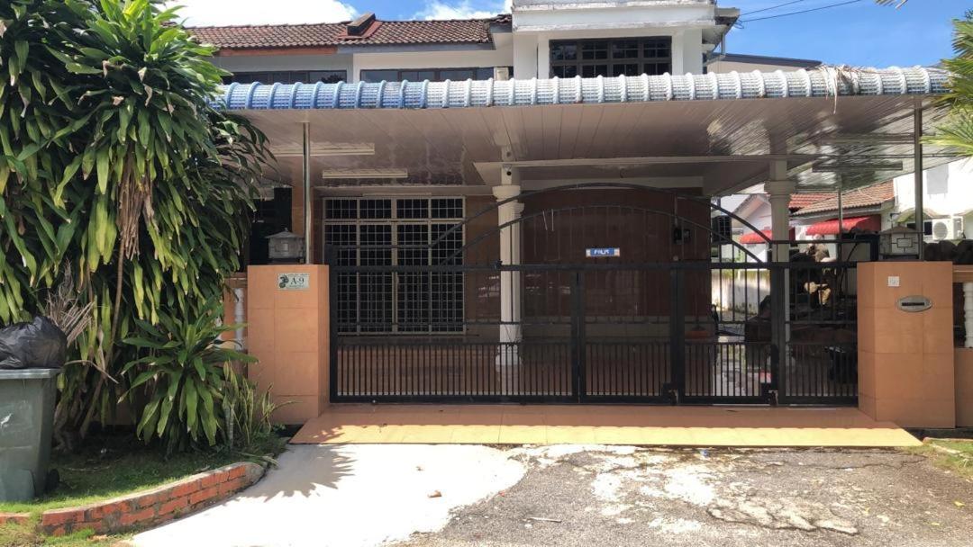 Naurah Homestay Sungai Petani Eksteriør bilde